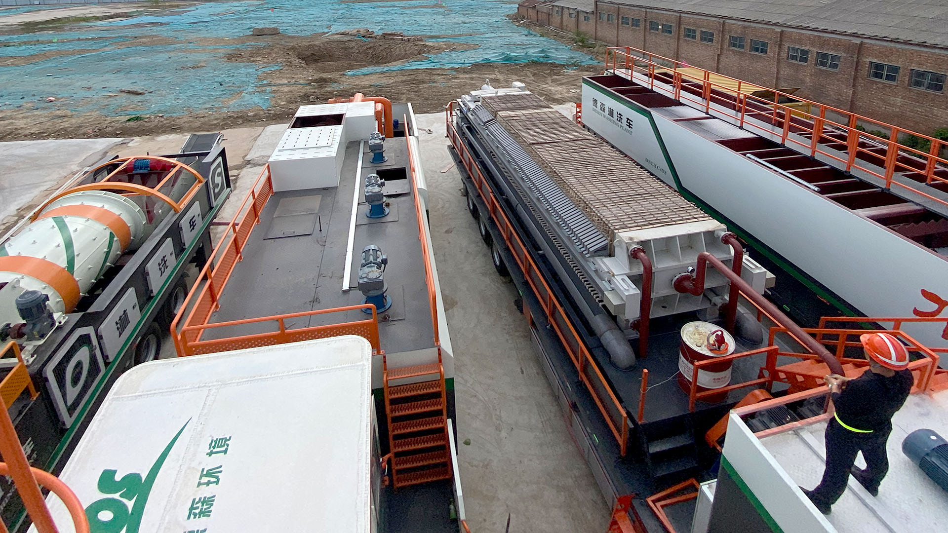 德森環(huán)境土壤淋洗車