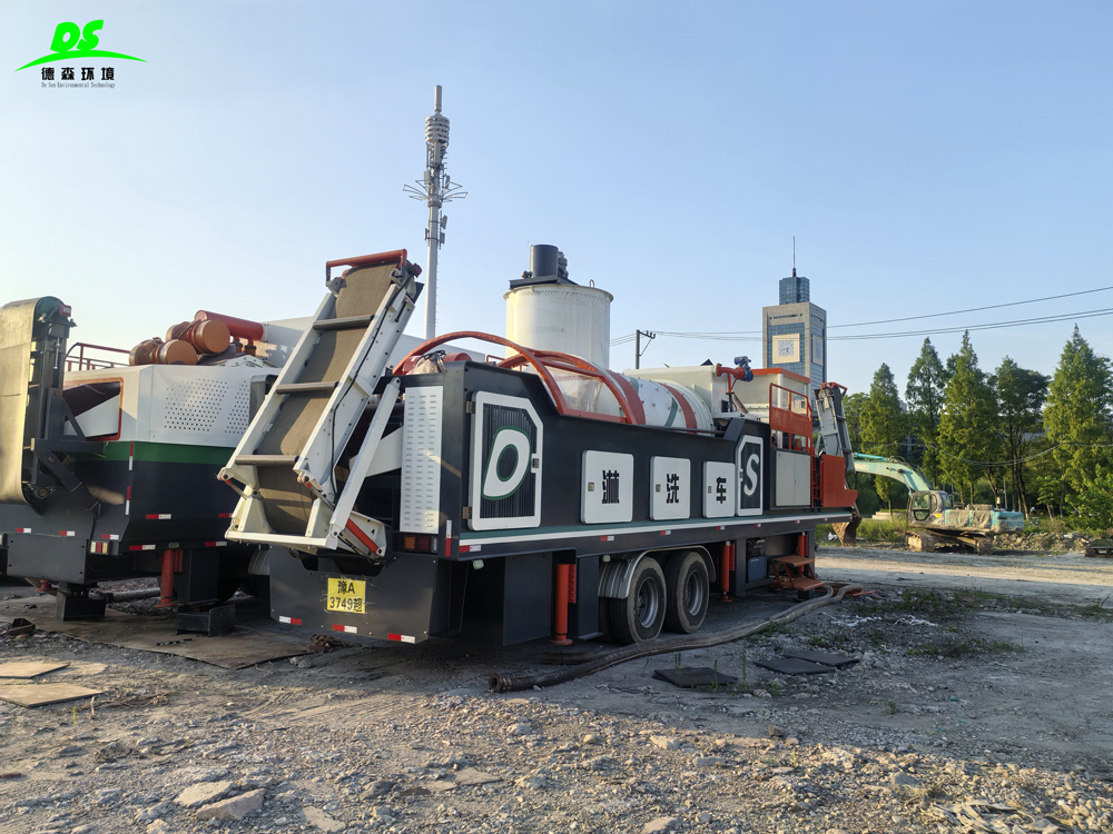 1760319111109445.jpg 德森環(huán)境淋洗車